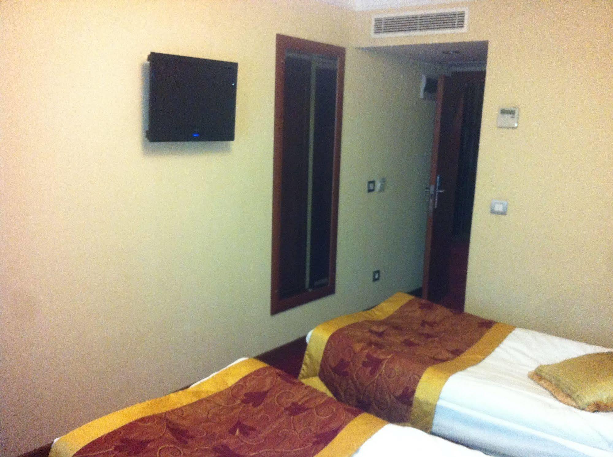 Hotel Linda Istanbulská provincie Exteriér fotografie